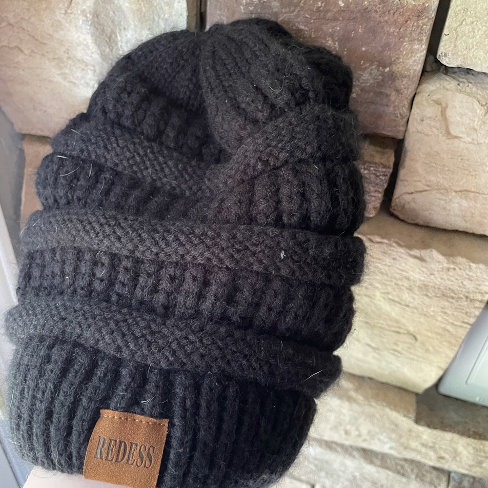 Black Beanie Skater Hat